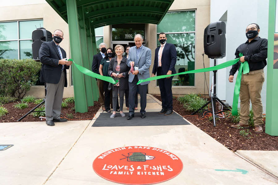 Magnify Pledger John A. Sobrato at the ribbon cutting of Loaves & Fishes’ new facility in San Jose